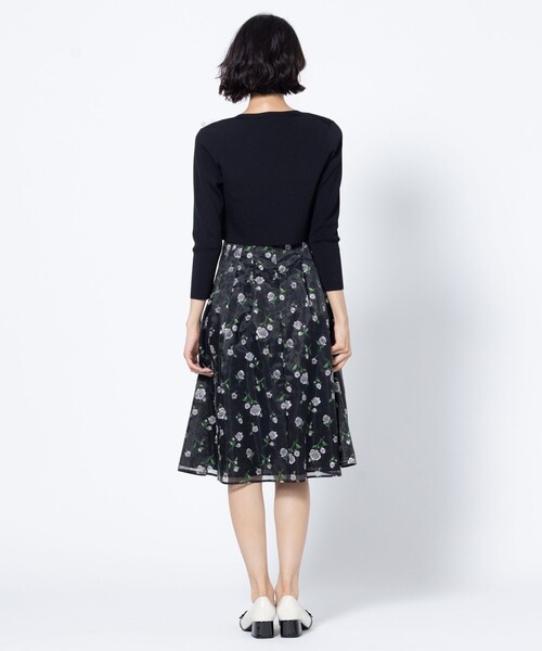 TOCCA(トッカ)の「MYSTIC ROSE BOLERO ボレロ(カーディガン/ボレロ・レディース・ブラック系/アイボリー系・SMALL/MEDIUM)」の11枚目の写真