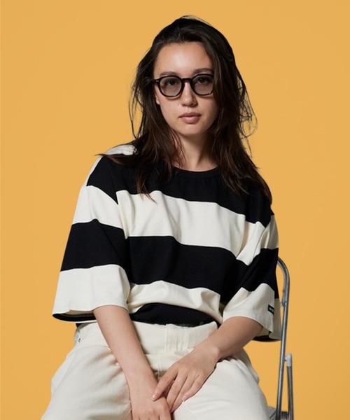 OK YESTERDAY(オッケーイエスタデイ)の「OK YESTERDAY / オーケー イエスタデイ ワイドボーダーTシャツ / Wide-Striped T-Shirt(Tシャツ/カットソー・メンズ・ブラック×グレー/ホワイト×ネイビー/ホワイト×ブラック・L/M)」の1枚目の写真