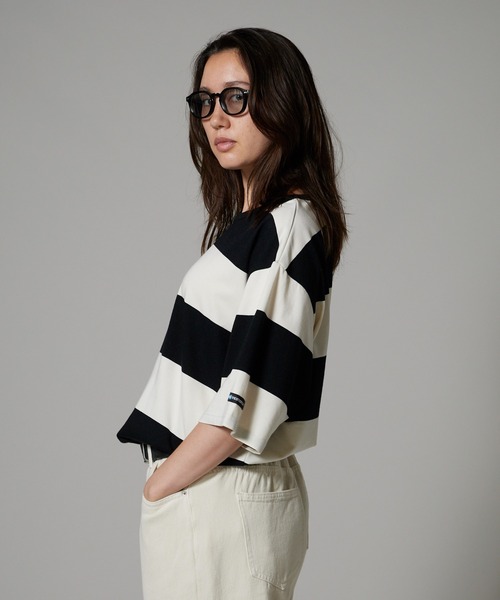 OK YESTERDAY(オッケーイエスタデイ)の「OK YESTERDAY / オーケー イエスタデイ ワイドボーダーTシャツ / Wide-Striped T-Shirt(Tシャツ/カットソー・メンズ・ブラック×グレー/ホワイト×ネイビー/ホワイト×ブラック・L/M)」の17枚目の写真