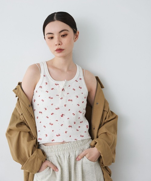 JEANASIS(ジーナシス)の「【FAITH MILLS×JEANASIS】ヘンリータンク(タンクトップ・レディース・ホワイト/オートミール・FREE)」の2枚目の写真