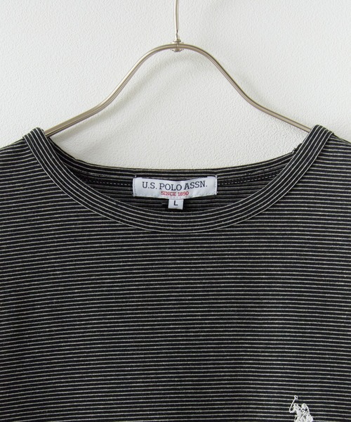U.S. POLO ASSN.(ユーエスポロアッスン)の「U.S. POLO ASSN./ユーエスポロアッスン マイクロボーダーTシャツ メンズ 夏物 夏服(Tシャツ/カットソー・メンズ・ブラック・L)」の2枚目の写真