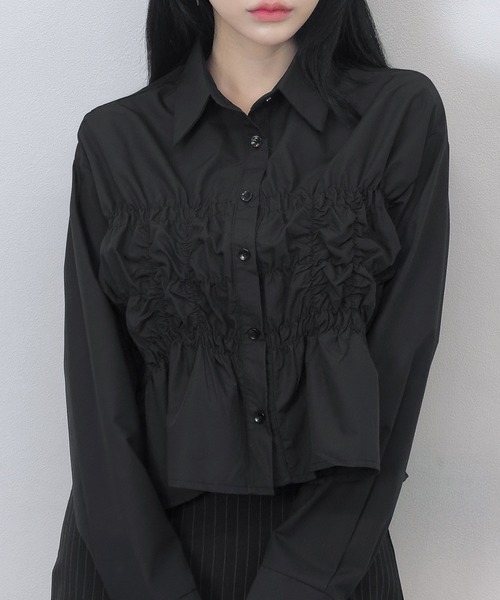 FOLLOWIN（フォロウィン）の「シャーリングギャザーディテールシェイプシャツ（シャツ/ブラウス・レディース・ブラック/ホワイト・FREE）」の16枚目の写真