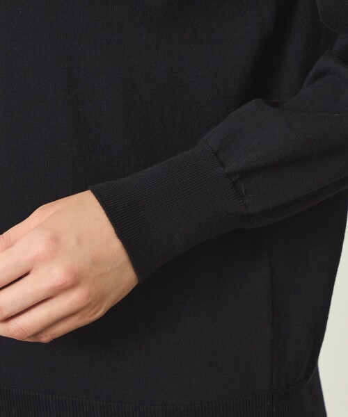 MACKINTOSH PHILOSOPHY(マッキントッシュ フィロソフィー)の「GREY LABEL ファインコットンポロニット(ニット/セーター・レディース・ブラック・2/6)」の7枚目の写真