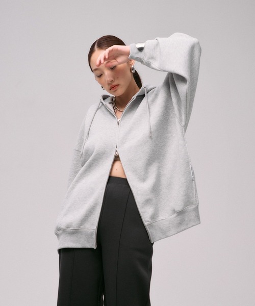 LEPSIM(レプシィム)の「《パフエアシリーズ》BIGZIPフーディー 1068672(パーカー・レディース・カーキ/チャコールグレー/ブラウン/グレー・FREE)」の6枚目の写真