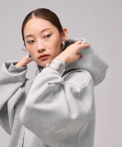 LEPSIM(レプシィム)の「《パフエアシリーズ》BIGZIPフーディー 1068672(パーカー・レディース・カーキ/チャコールグレー/ブラウン/グレー・FREE)」の8枚目の写真