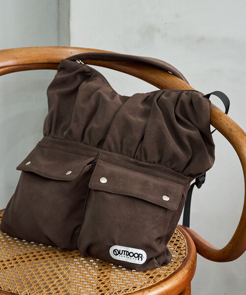 FREAK'S STORE(フリークスストア)の「限定展開 OUTDOOR PRODUCTS/アウトドアプロダクツ スウェード ポケット ショルダー バッグ(ショルダーバッグ・レディース・キャメル/ブラウン/ベージュ・ONE SIZE)」の10枚目の写真