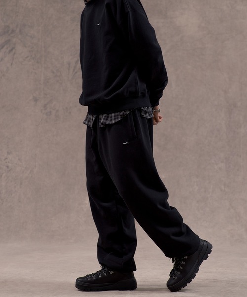 HUF(ハフ)の「huf eightynine FLEECE CREW(スウェット・メンズ・ブラック/アッシュグレー/オリーブ/ライトピンク・XXL/XL/L/M/S)」の9枚目の写真