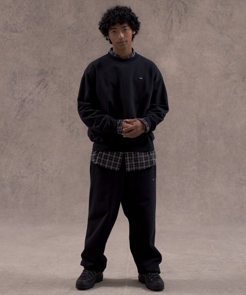 HUF(ハフ)の「huf eightynine FLEECE CREW(スウェット・メンズ・ブラック/アッシュグレー/オリーブ/ライトピンク・XXL/XL/L/M/S)」の11枚目の写真