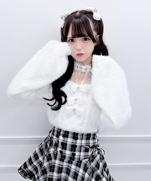 MA*RS(アメーバーマーズ)の「ハートチョーカー付き3つリボンニット(ニット/セーター・レディース・ブラック/ホワイト・FREE)」の3枚目の写真