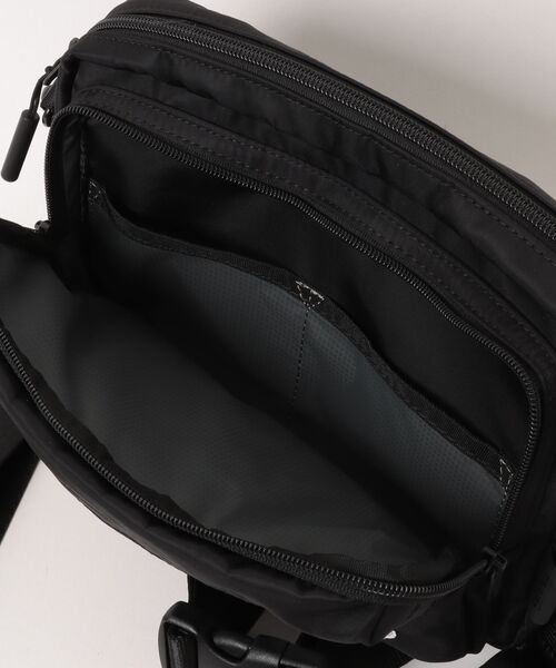 NO COFFEE(ノーコーヒー)の「【plug / プラグ】 × NO COFFEE × OUTDOOR PRODUCTS 2wayウエストバッグ(ボディバッグ/ウエストポーチ・メンズ・ブラック・FREE)」の3枚目の写真