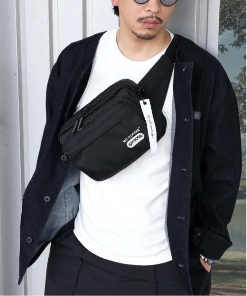 NO COFFEE(ノーコーヒー)の「【plug / プラグ】 × NO COFFEE × OUTDOOR PRODUCTS 2wayウエストバッグ(ボディバッグ/ウエストポーチ・メンズ・ブラック・FREE)」の1枚目の写真