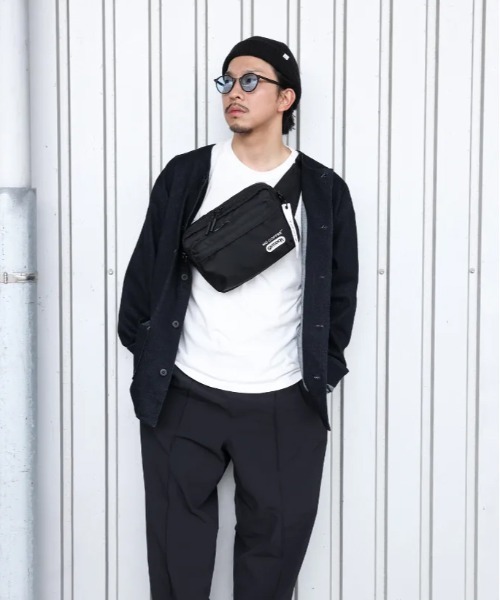 NO COFFEE(ノーコーヒー)の「【plug / プラグ】 × NO COFFEE × OUTDOOR PRODUCTS 2wayウエストバッグ(ボディバッグ/ウエストポーチ・メンズ・ブラック・FREE)」の8枚目の写真