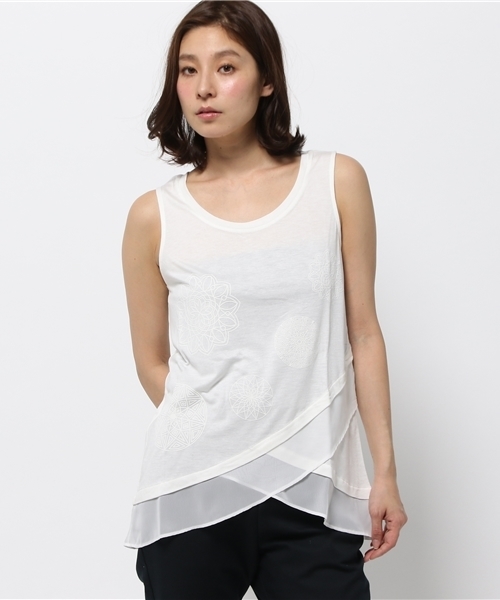 Desigual(デシグアル)の「★「Desigual/デシグアル」斜めティアードヘムタンクトップ(Tシャツ/カットソー・レディース・ホワイト系その他・LARGE/MEDIUM/X-SMALL/X-LARGE/SMALL/XX-LARGE)」の1枚目の写真