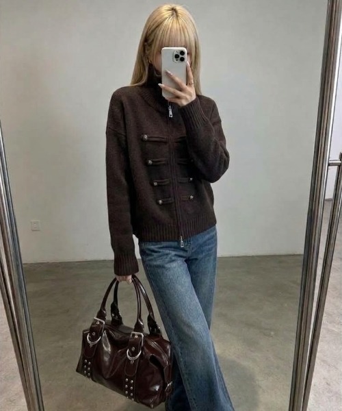 SHEPP(シープ)の「ナポレオンデザイン スタンドカラー ニットジャケット(ニット/セーター・レディース・ブルー/ホワイト/ブラック/グレー/ブラウン・F)」の1枚目の写真