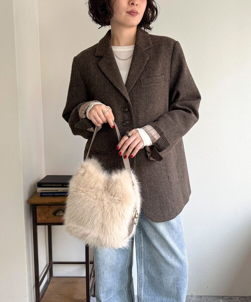 fredy emue（フレディエミュ）の「ワンハンドルファーバケツバッグ（ショルダーバッグ・レディース・ブラウン/ベージュ・FREE）」の2枚目の写真