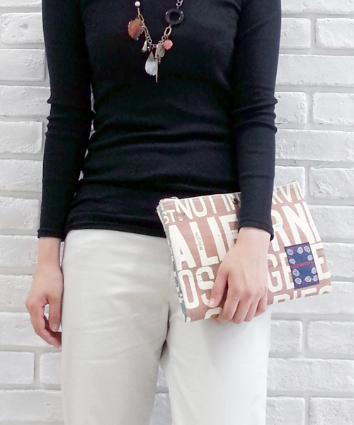 OLD BETTY'S（オールドベティーズ）の「W Face Canvas Clutch Pouch/ダブルフェイスキャンバスクラッチポーチ（クラッチバッグ・レディース・ウッド/マルチ・FREE）」の10枚目の写真