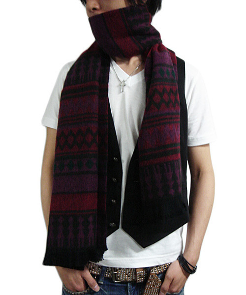 ８(eight)（エイト）の「エスニック調 ロングマフラー 大判 ストール（マフラー・メンズ・ブラック/レッド/ピンク/グレー・FREE）」の4枚目の写真