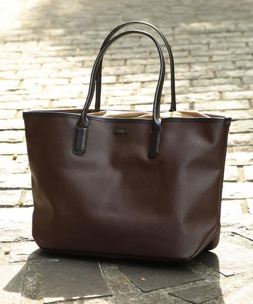 BEAUTY&YOUTH UNITED ARROWS(ビューティーアンドユースユナイテッドアローズ)の「BY コーティング エンボス トートバッグ ◇:(トートバッグ・メンズ・ダークブラウン/ネイビー/ブラック/グレー/ブラウン/ロイヤルブルー・FREE)」の3枚目の写真