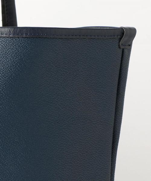 BEAUTY&YOUTH UNITED ARROWS(ビューティーアンドユースユナイテッドアローズ)の「BY コーティング エンボス トートバッグ ◇:(トートバッグ・メンズ・ダークブラウン/ネイビー/ブラック/グレー/ブラウン/ロイヤルブルー・FREE)」の7枚目の写真