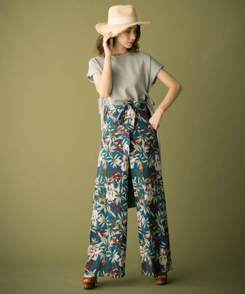 LAYMEE（レイミー）の「Fell wide pants / フェルワイドパンツ（その他パンツ・レディース・ブルー/アイボリー・FREE）」の9枚目の写真