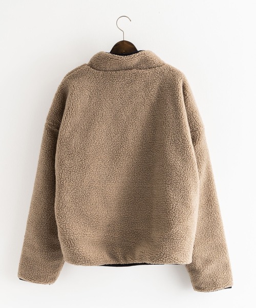 Rocky Monroe（ロッキーモンロー）の「オーバーサイズ フリースボアジャケット リバーシブルブルゾン（ブルゾン・レディース・ブラック/チャコール/グレー/ネイビー/ベージュ/アイボリー/パープル/ブラック×ホワイト・L/XL/M/S）」の18枚目の写真