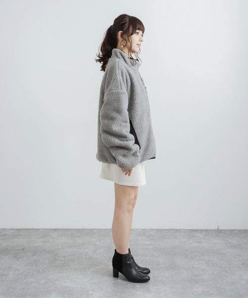 Rocky Monroe（ロッキーモンロー）の「オーバーサイズ フリースボアジャケット リバーシブルブルゾン（ブルゾン・レディース・ブラック/チャコール/グレー/ネイビー/ベージュ/アイボリー/パープル/ブラック×ホワイト・L/XL/M/S）」の12枚目の写真