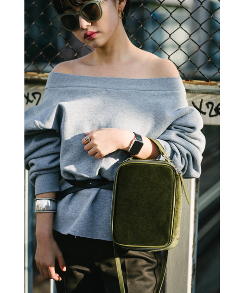 Edie Tokyo（エディートーキョー）の「【Edie Tokyo】 ED_velvet_vanitysquare_Amy14936800（トートバッグ・レディース・ネイビー/カーキ・FREE）」の7枚目の写真