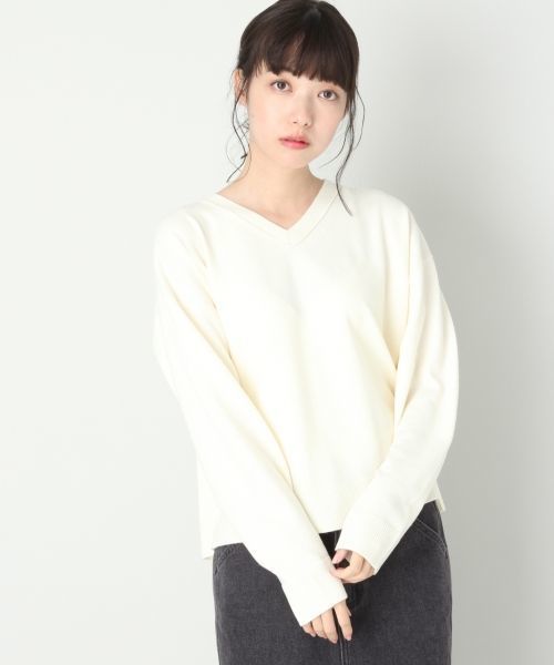 LOWRYS FARM（ローリーズファーム）の「ファンクションＶネック　805084（ニット/セーター・レディース・ブラック/ブラック×ホワイト/グレー/ブラウン/オフホワイト・MEDIUM/LARGE）」の2枚目の写真