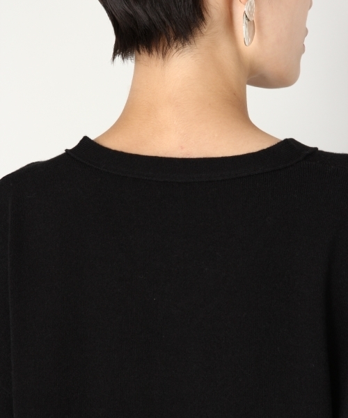 LOWRYS FARM（ローリーズファーム）の「ファンクションＶネック　805084（ニット/セーター・レディース・ブラック/ブラック×ホワイト/グレー/ブラウン/オフホワイト・MEDIUM/LARGE）」の12枚目の写真