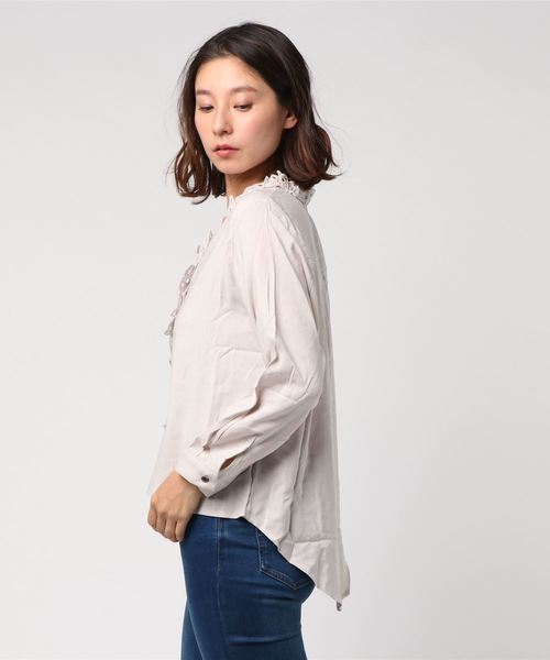 flower（フラワー）の「スカラップフリルブラウス（シャツ/ブラウス・レディース・ベージュ/アイボリー・FREE）」の3枚目の写真