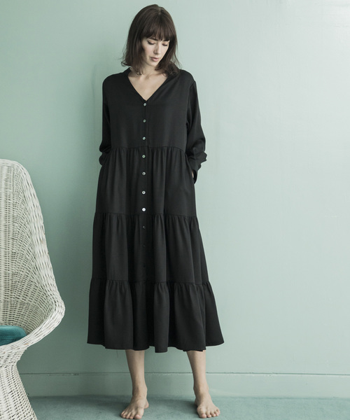 Emma Taylor（エマテイラー）の「ティアードロングドレス（ワンピース・レディース・ブラック/ネイビー・FREE）」の7枚目の写真