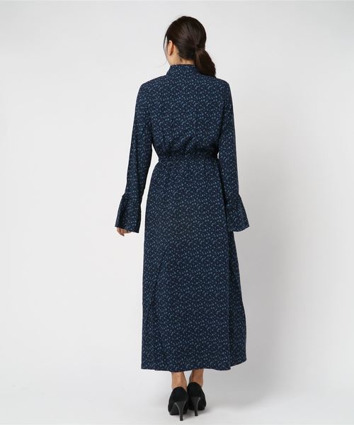 MOUSSY（マウジー）の「FLARE SLEEVE FLOWER DRESS（ワンピース）」 - WEAR