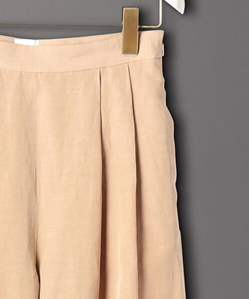 ＜6(ROKU)＞TUCK SHORT PANTS ベージュ　38 6（ロク）の「＜6(ROKU)＞TUCK PANTS/パンツ（その他パンツ