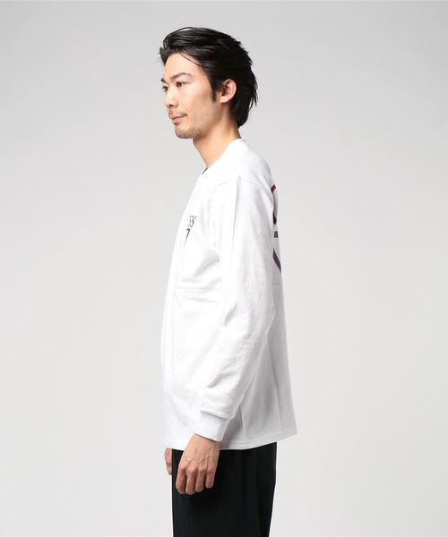 ROOPTOKYO（ループトウキョウ）の「別注：Guess Green Label/ゲスグリーンレーベル Triangle Q Mark Back Print LS Tee（Tシャツ/カットソー・メンズ・ホワイト/ブラック・M/S/L/XL）」の4枚目の写真