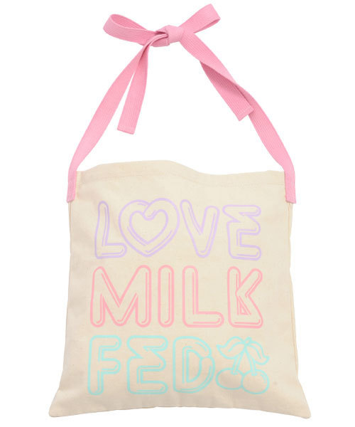 MILKFED.（ミルクフェド）の「NEW ECO BAG LOVE NEON　（ショルダーバッグ/プリント/チェリー）（ショルダーバッグ・レディース・ピンク/ライトピンク・ONE SIZE）」の2枚目の写真