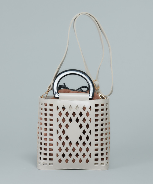 CIAOPANIC(チャオパニック)の「カットワークデザイン2wayハンドバッグ(ショルダーバッグ)」|ライトグレー