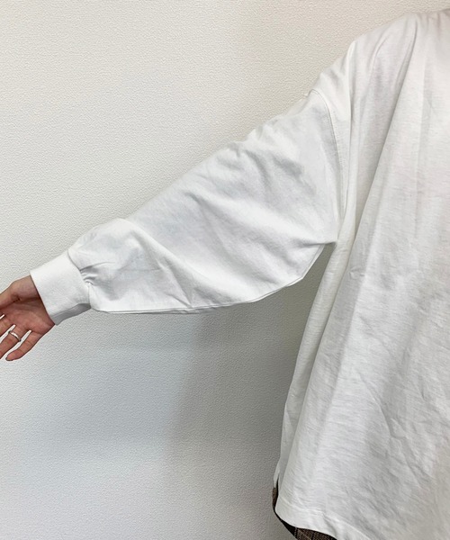 apres jour（アプレジュール）の「スリット入りBIGロンＴ【ZOZOTOWN限定アイテム】（Tシャツ/カットソー・レディース・オフホワイト/ライトベージュ/モカ・フリー）」の5枚目の写真