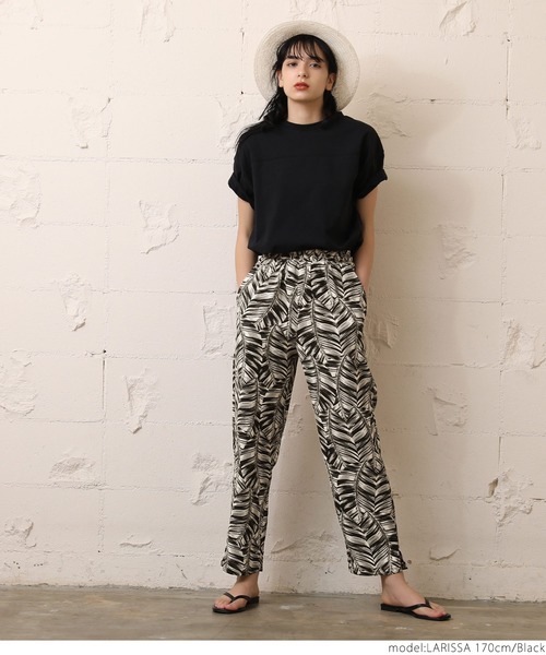 【美品】モノクロリーフ柄イージーパンツ 新色追加】【WEB限定】リーフ柄イージーパンツ | DOUDOU