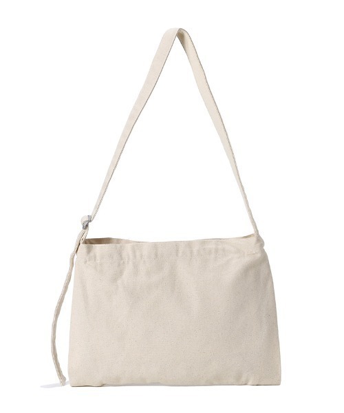THE NORTH FACE(ザノースフェイス)の「THE NORTH FACE Musette Bag NM82041(ショルダーバッグ・レディース・ブラック/レッド/ホワイト/グリーン/グレー/ブルー・FREE)」の9枚目の写真