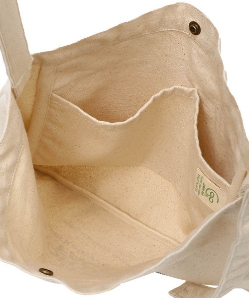 THE NORTH FACE(ザノースフェイス)の「THE NORTH FACE Musette Bag NM82041(ショルダーバッグ・レディース・ブラック/レッド/ホワイト/グリーン/グレー/ブルー・FREE)」の8枚目の写真