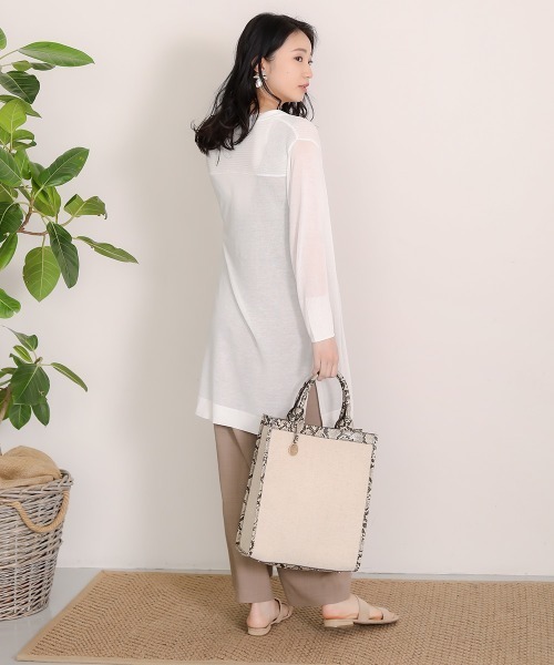 Bou Jeloud(ブージュルード)の「さらさらミドルスリットカーディガン(カーディガン/ボレロ・レディース・オフホワイト/ライトグレー/ライトグリーン/ブルーグリーン/ブラック・FREE)」の16枚目の写真