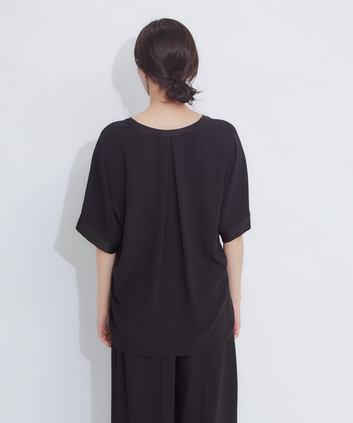 qualite（カリテ）の「ドレープドルマンブラウス（シャツ/ブラウス・レディース・ブラック/ベージュ・38）」の5枚目の写真