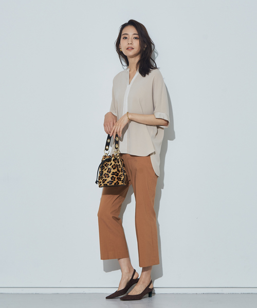 qualite（カリテ）の「ドレープドルマンブラウス（シャツ/ブラウス・レディース・ブラック/ベージュ・38）」の18枚目の写真