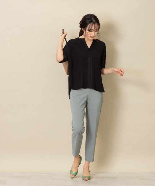 qualite（カリテ）の「ドレープドルマンブラウス（シャツ/ブラウス・レディース・ブラック/ベージュ・38）」の20枚目の写真