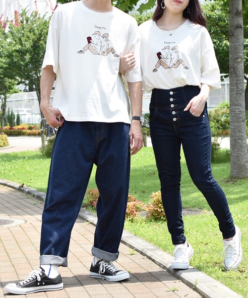 PairPair（ペアペア）の「線画カップルグラフィックT(男女兼用)（Tシャツ/カットソー・レディース・オフホワイト/モカ/ライトカーキ/スミクロ・FREE）」の5枚目の写真