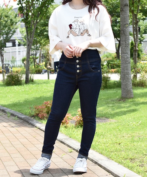 PairPair（ペアペア）の「線画カップルグラフィックT(男女兼用)（Tシャツ/カットソー・レディース・オフホワイト/モカ/ライトカーキ/スミクロ・FREE）」の6枚目の写真