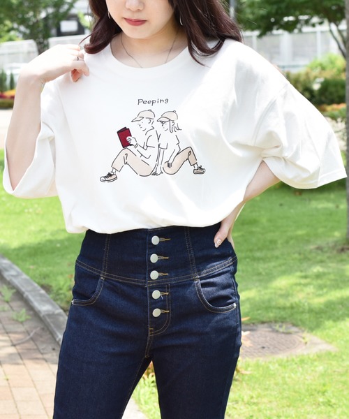 PairPair（ペアペア）の「線画カップルグラフィックT(男女兼用)（Tシャツ/カットソー・レディース・オフホワイト/モカ/ライトカーキ/スミクロ・FREE）」の7枚目の写真