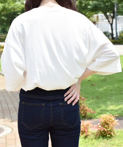 PairPair（ペアペア）の「線画カップルグラフィックT(男女兼用)（Tシャツ/カットソー・レディース・オフホワイト/モカ/ライトカーキ/スミクロ・FREE）」の9枚目の写真