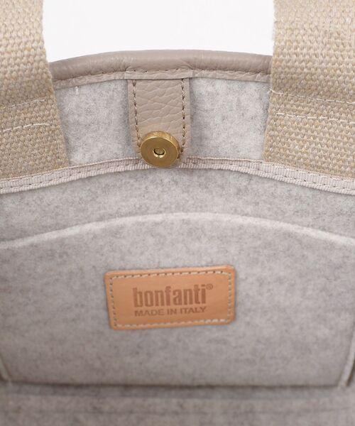 BONFANTI(ボンファンティ)の「BONFANTI:フェルトトート◇(トートバッグ・レディース・ブラック/ナチュラル/マスタード・ONE SIZE)」の4枚目の写真