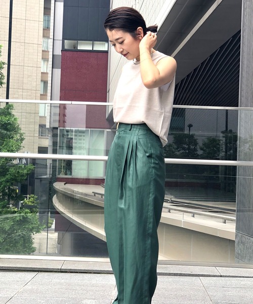 STUNNING LURE - スタニングルアー⭐︎シャイニータンク　カーキ　タンクトップ　ノースリーブ STUNNING LURE - 【完売商品】STUNNING LURE シャイニータンクの